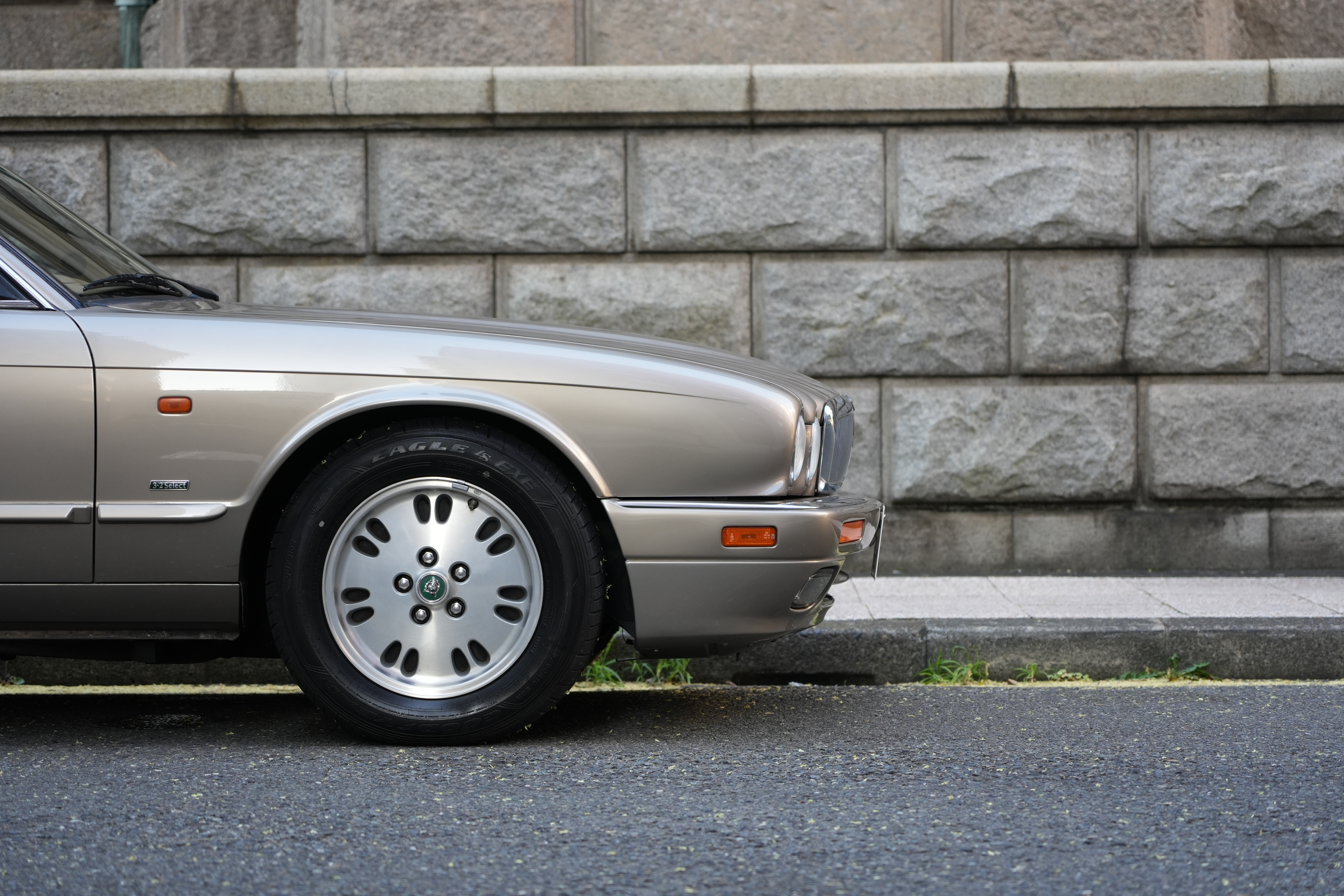 Jaguar XJ6 (X300) 3.2 Select（1995年式） ネオクラシック中古車｜Young Timers Club.