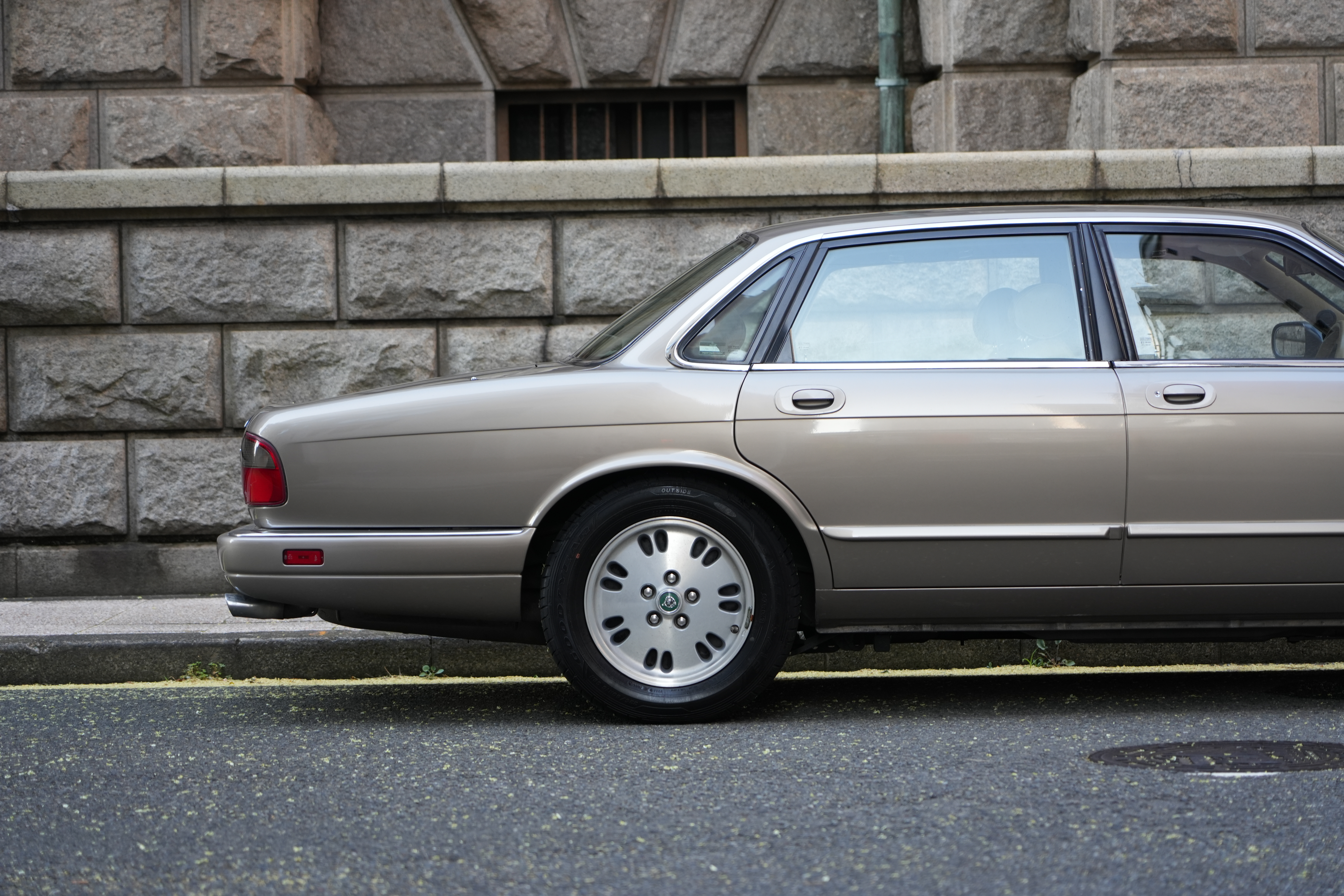 Jaguar XJ6 (X300) 3.2 Select（1995年式） ネオクラシック中古車｜Young Timers Club.