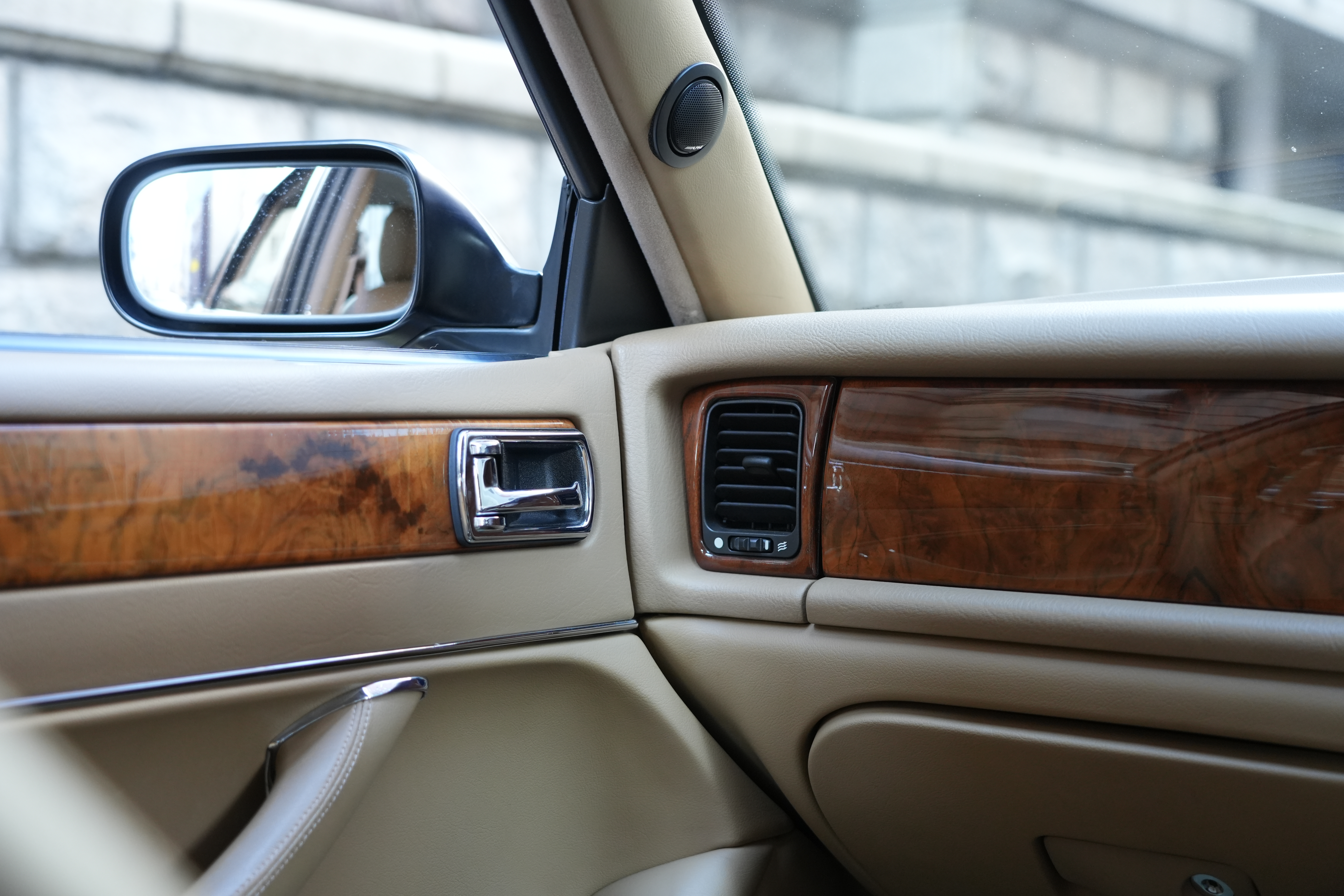 Jaguar XJ6 (X300) 3.2 Select（1995年式） ネオクラシック中古車｜Young Timers Club.