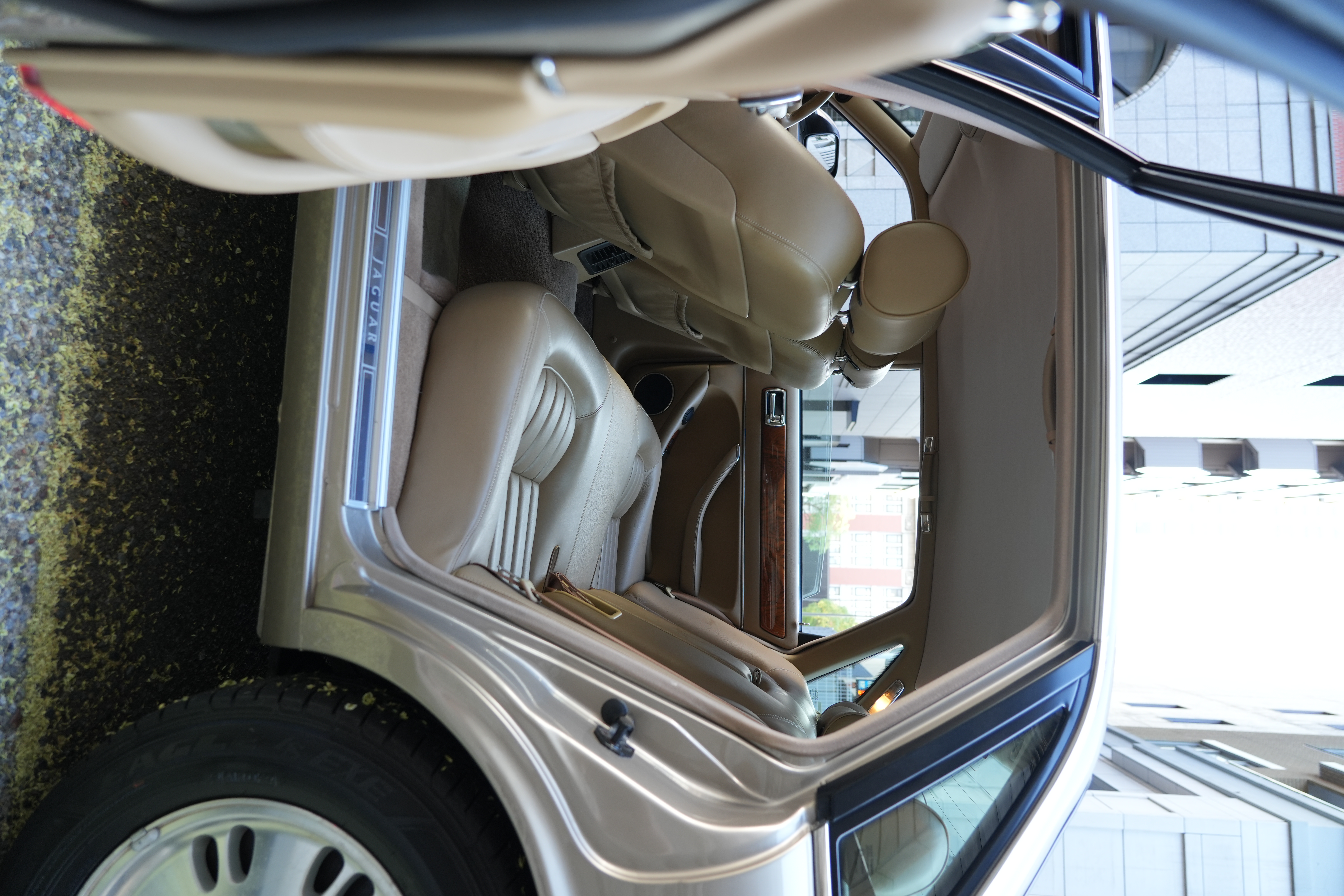 Jaguar XJ6 (X300) 3.2 Select（1995年式） ネオクラシック中古車｜Young Timers Club.