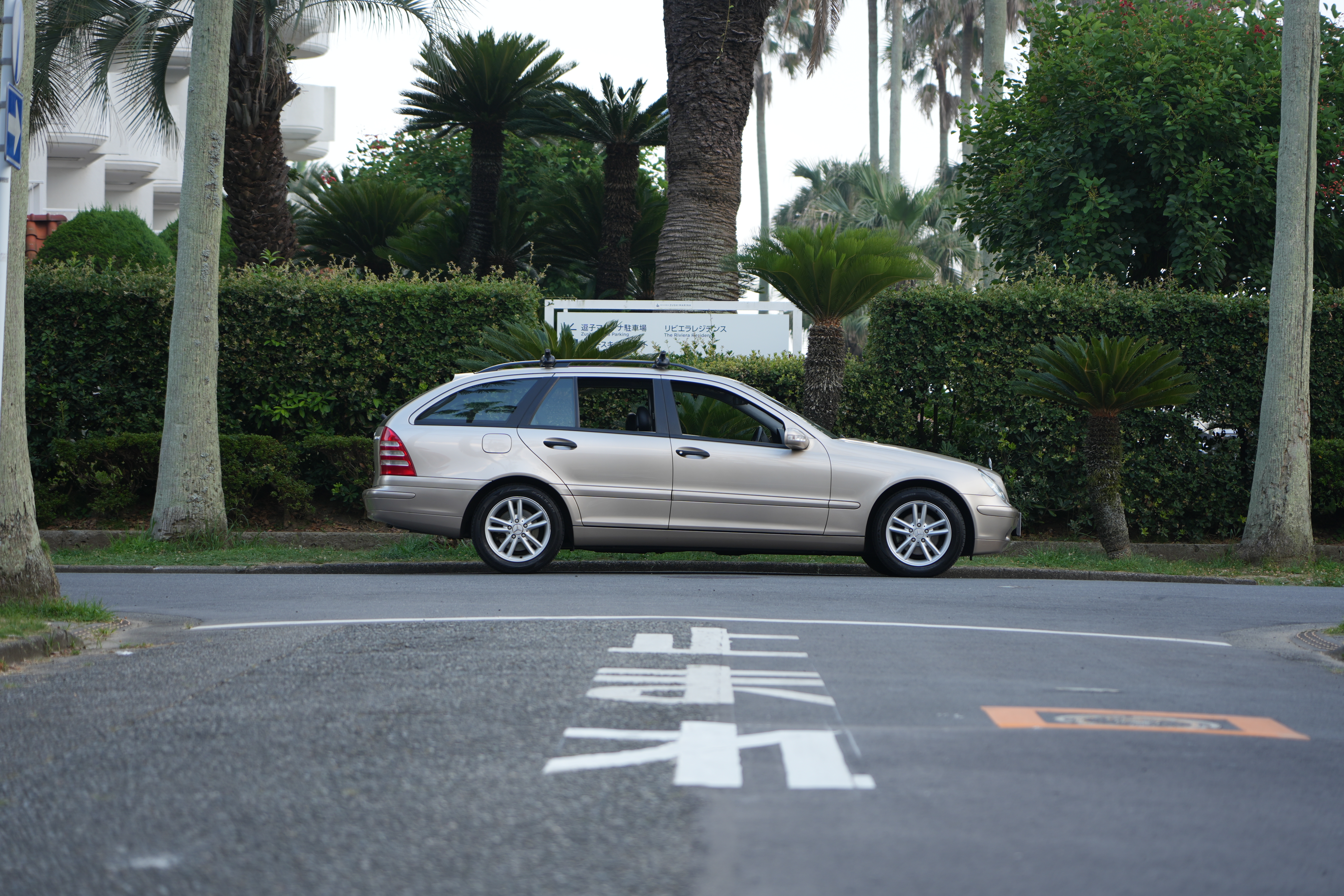 Mercedes Benz C Class Wagon C180 Kompressor（2004年式） ネオクラシック中古車｜Young Timers Club.