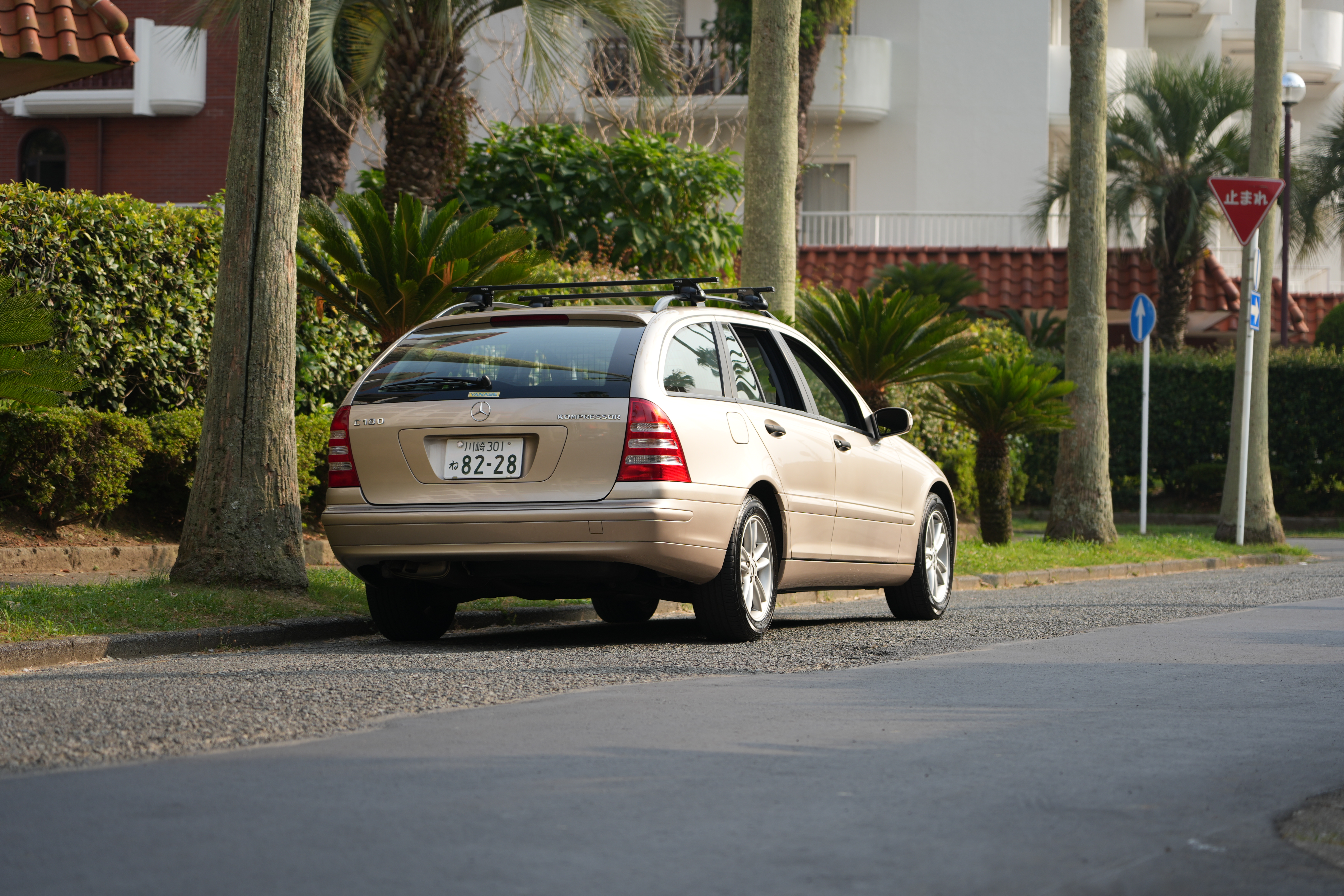 Mercedes Benz C Class Wagon C180 Kompressor（2004年式） ネオクラシック中古車｜Young Timers Club.