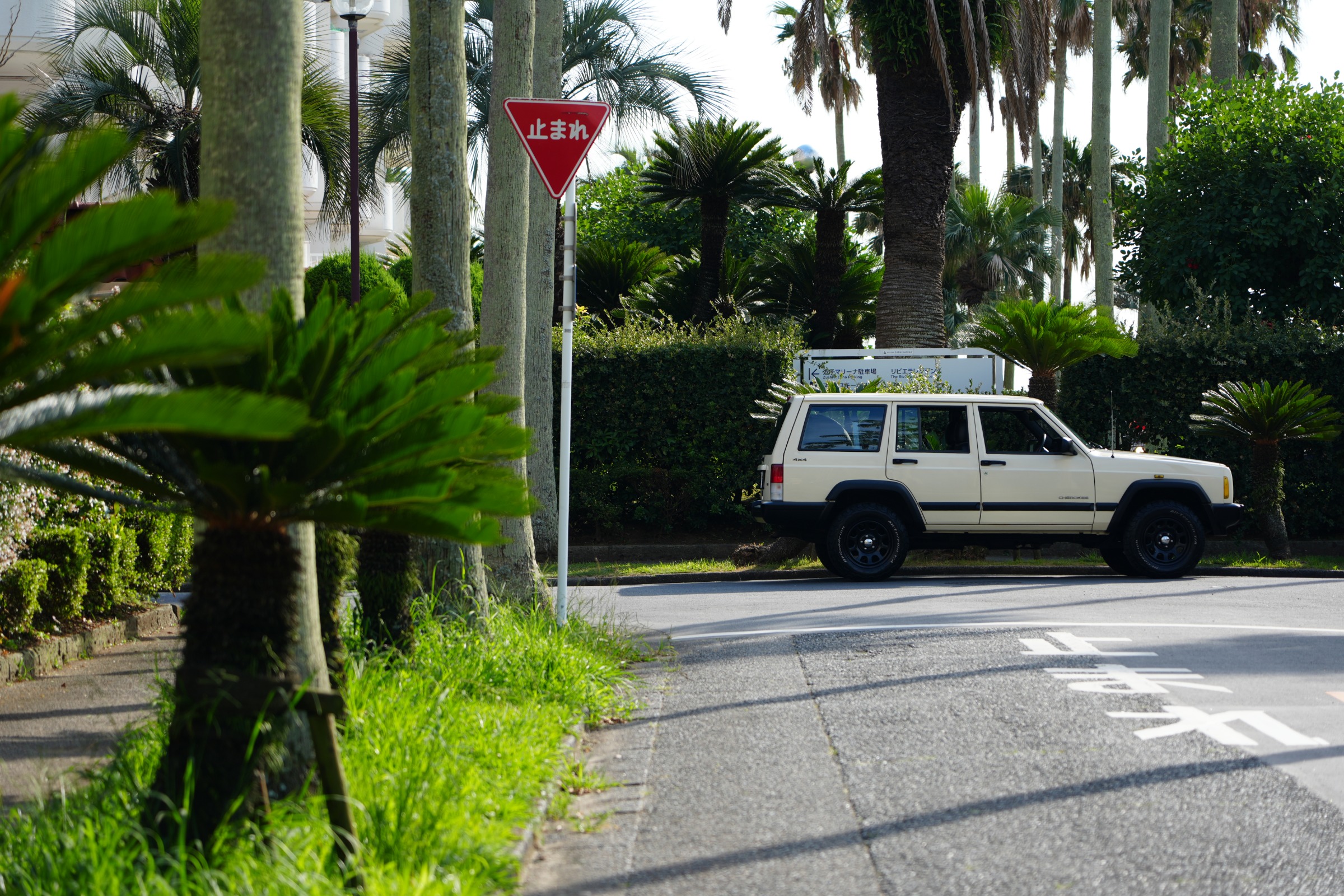 Jeep Cherokee Sport（1999年式） ネオクラシック中古車｜Young Timers Club.