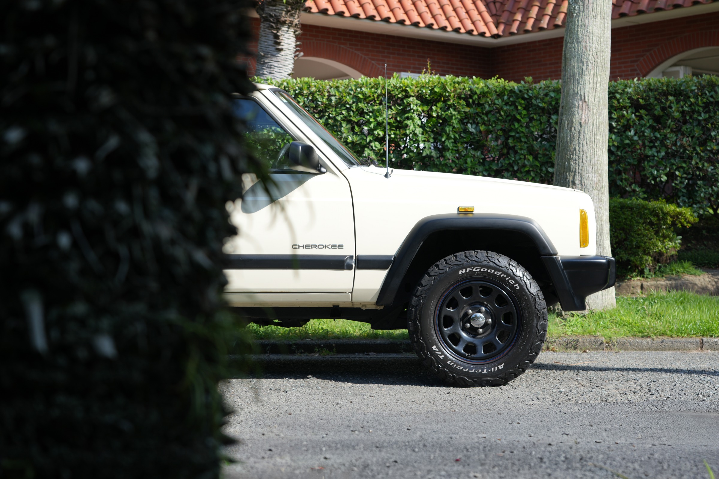 Jeep Cherokee Sport（1999年式） ネオクラシック中古車｜Young Timers Club.
