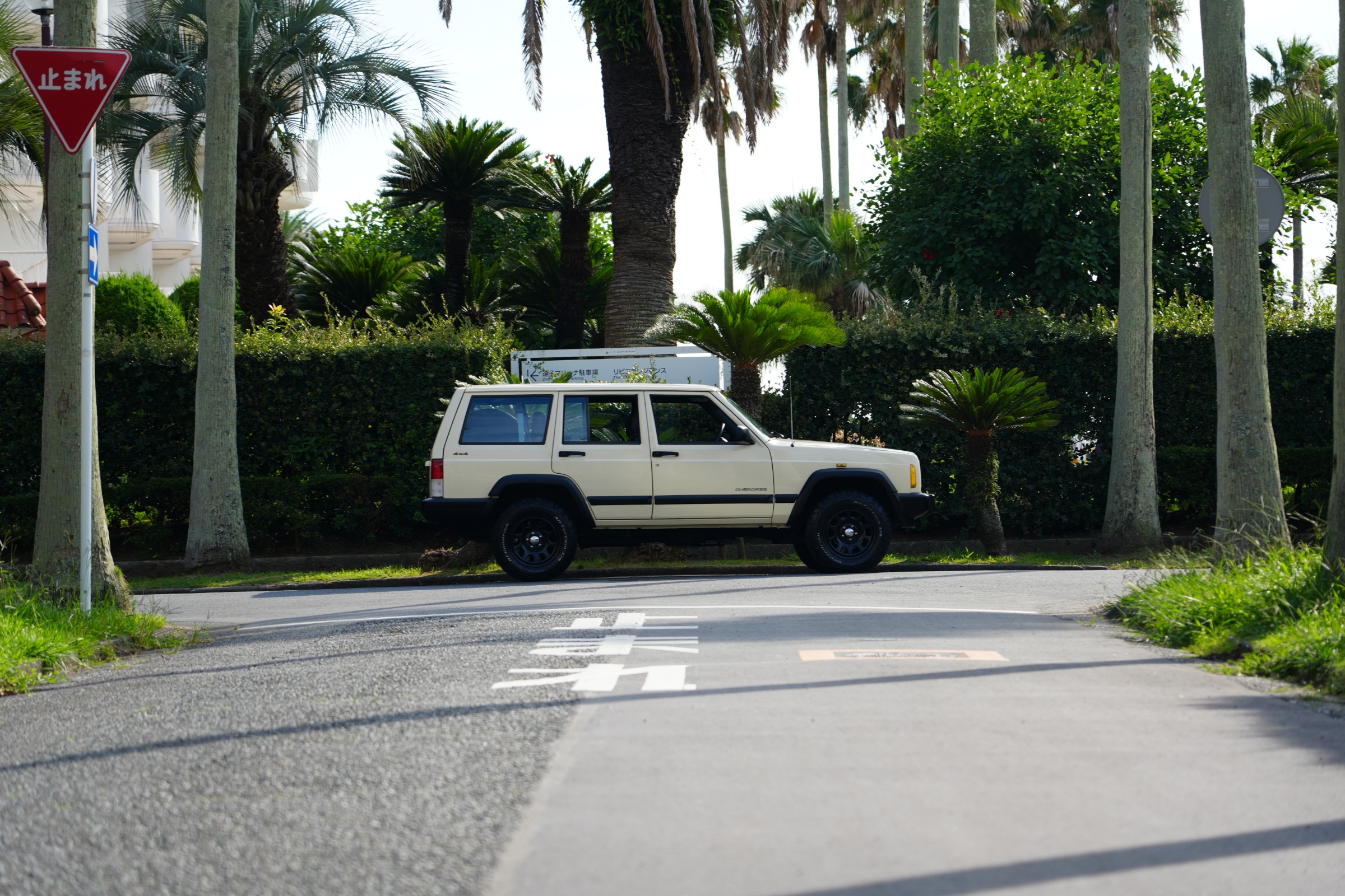 Jeep Cherokee Sport（1999年式） ネオクラシック中古車｜Young Timers Club.