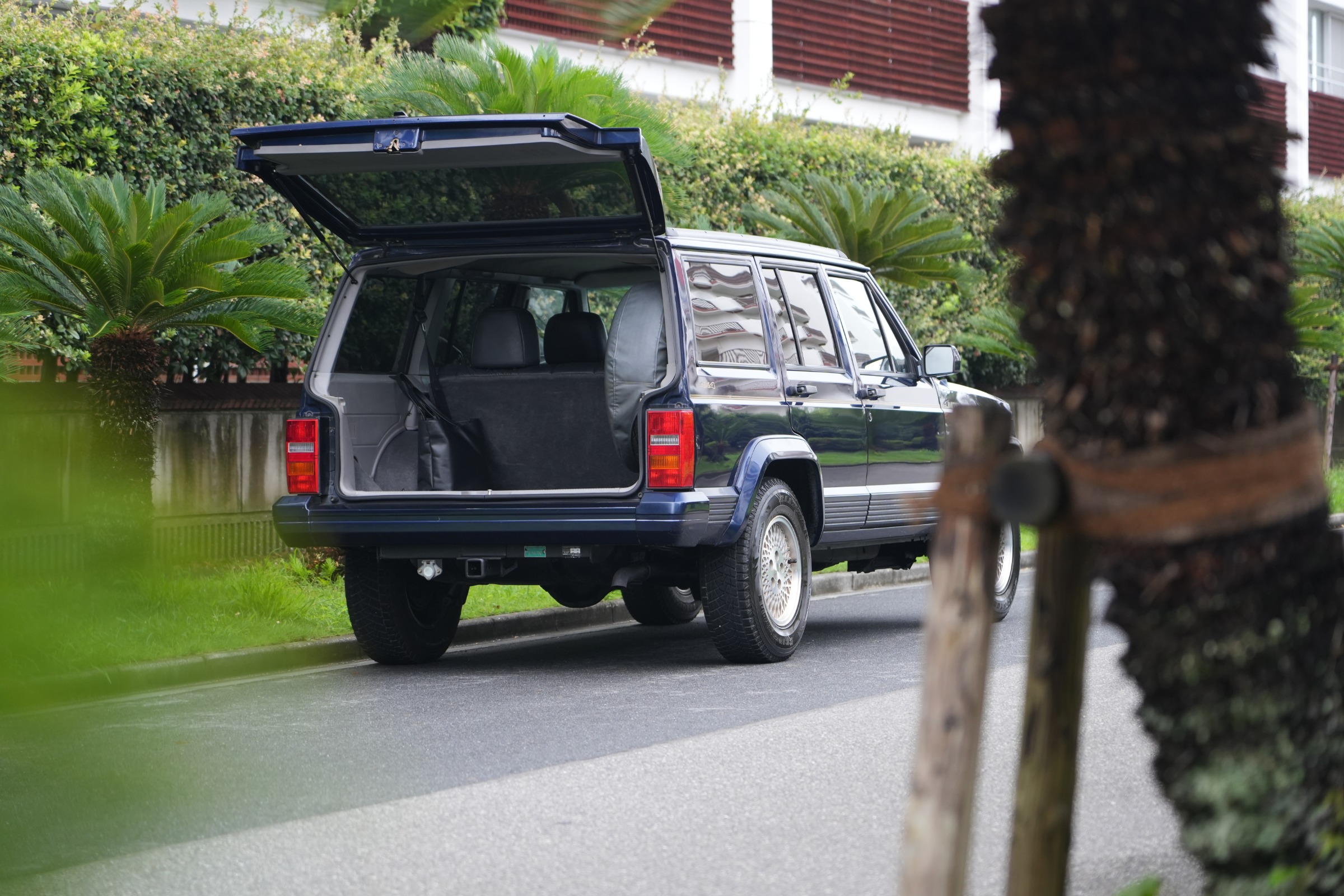 Jeep Cherokee Limited（1996年式） ネオクラシック中古車｜Young Timers Club.