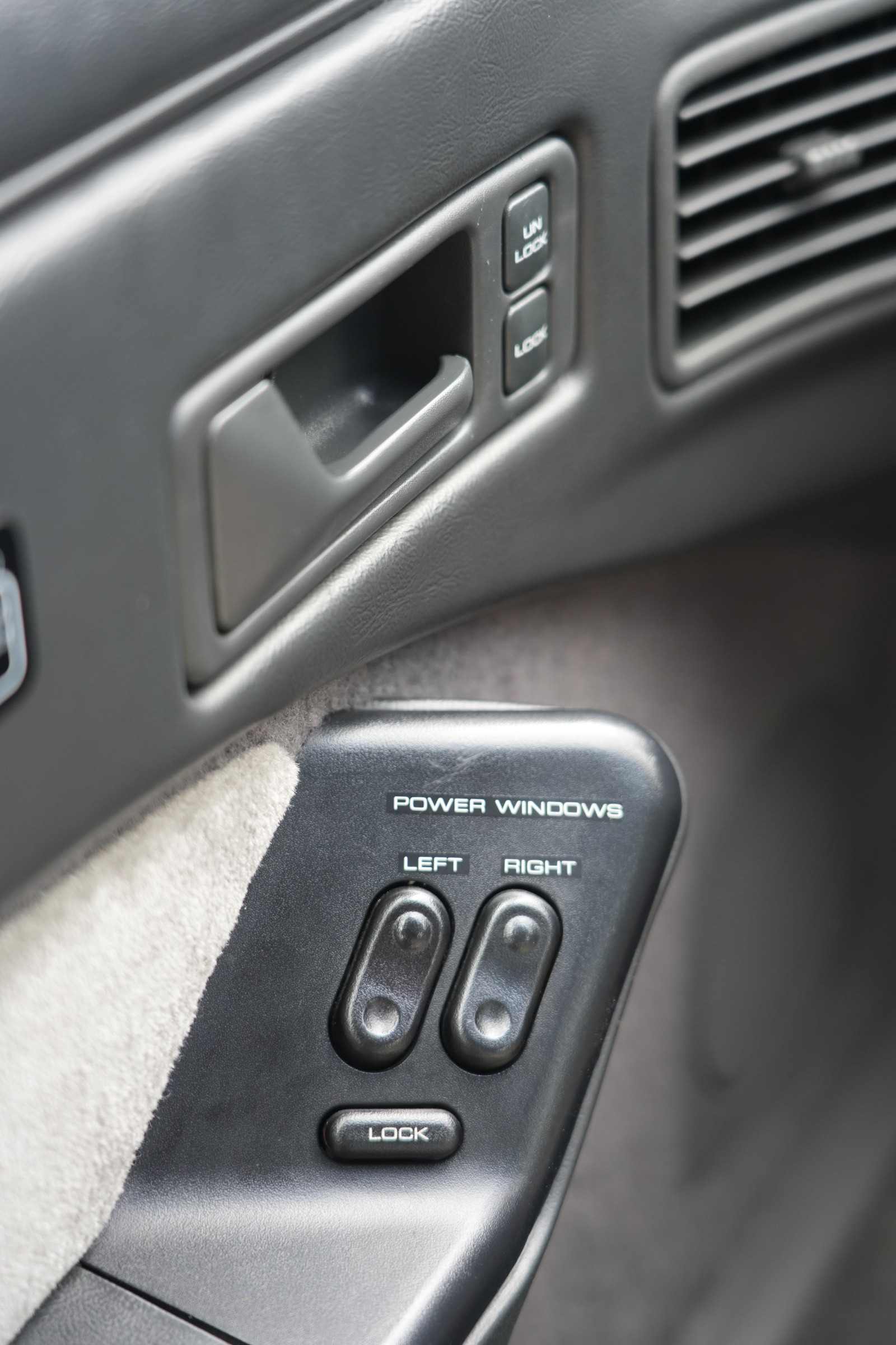 Ford Probe LX（1989年式） ネオクラシック中古車｜Young Timers Club.