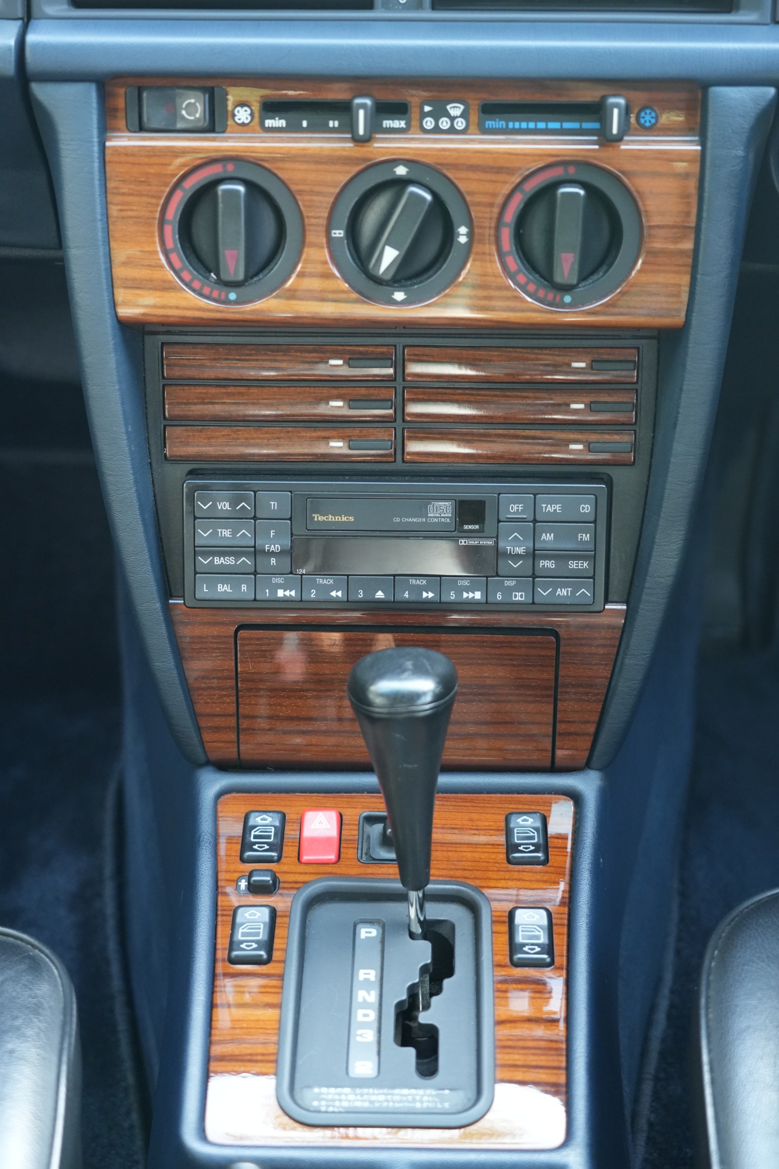 Mercedes-Benz 190E 2.0 2.0（1993年式） ネオクラシック中古車｜Young Timers Club.