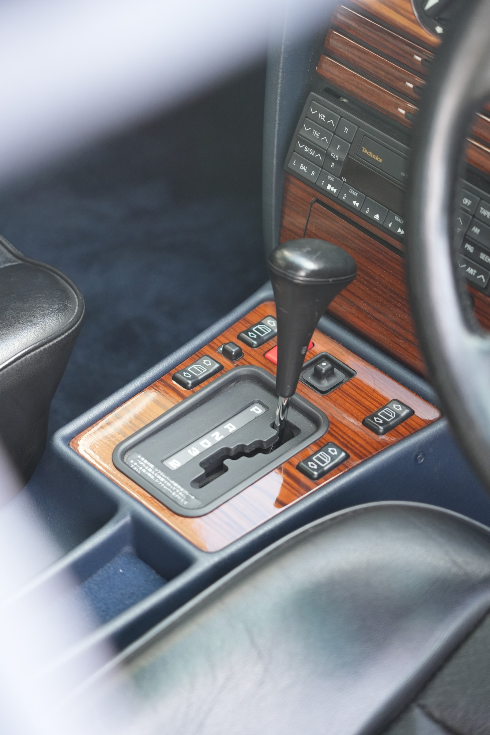 Mercedes-Benz 190E 2.0 2.0（1993年式） ネオクラシック中古車｜Young Timers Club.